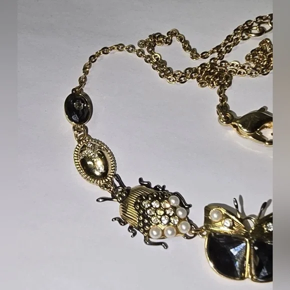 Swarovski Butterfly Gold Charm Necklace Swarovski Crystals 17in Adjustable - Picture 3 of 8